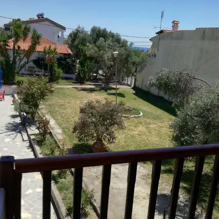 House Nativa Апартаменты Мола-Калива